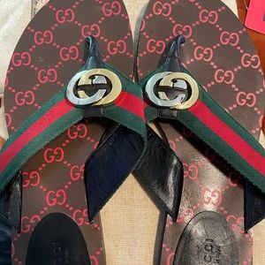 Gucci GG thong sandal -GREAT CONDITION!!
